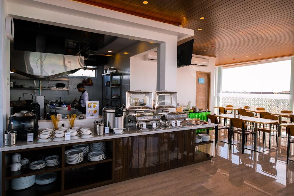 Boss Legian Hotel Powered By Archipelago Exteriör bild