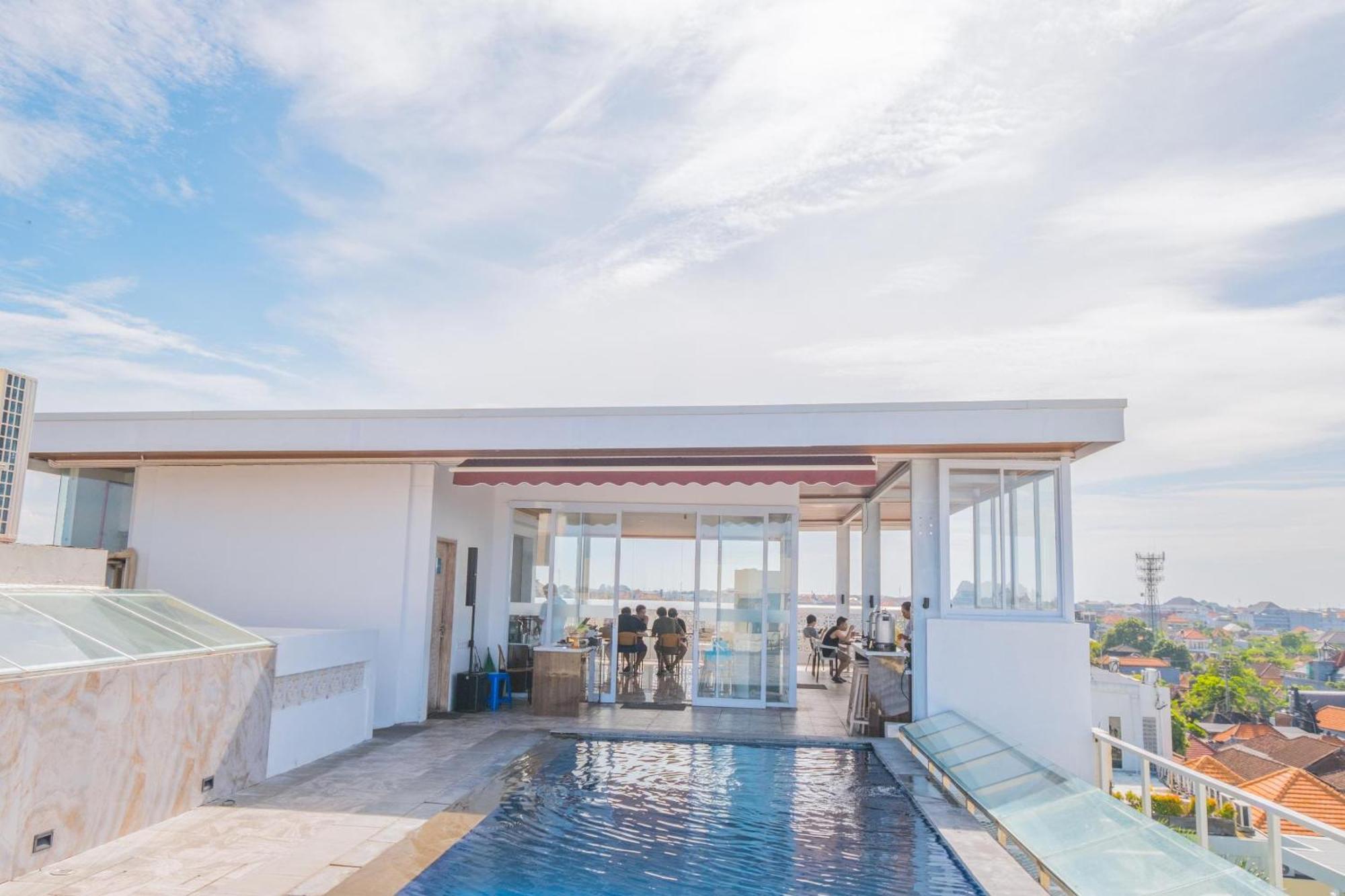 Boss Legian Hotel Powered By Archipelago Exteriör bild