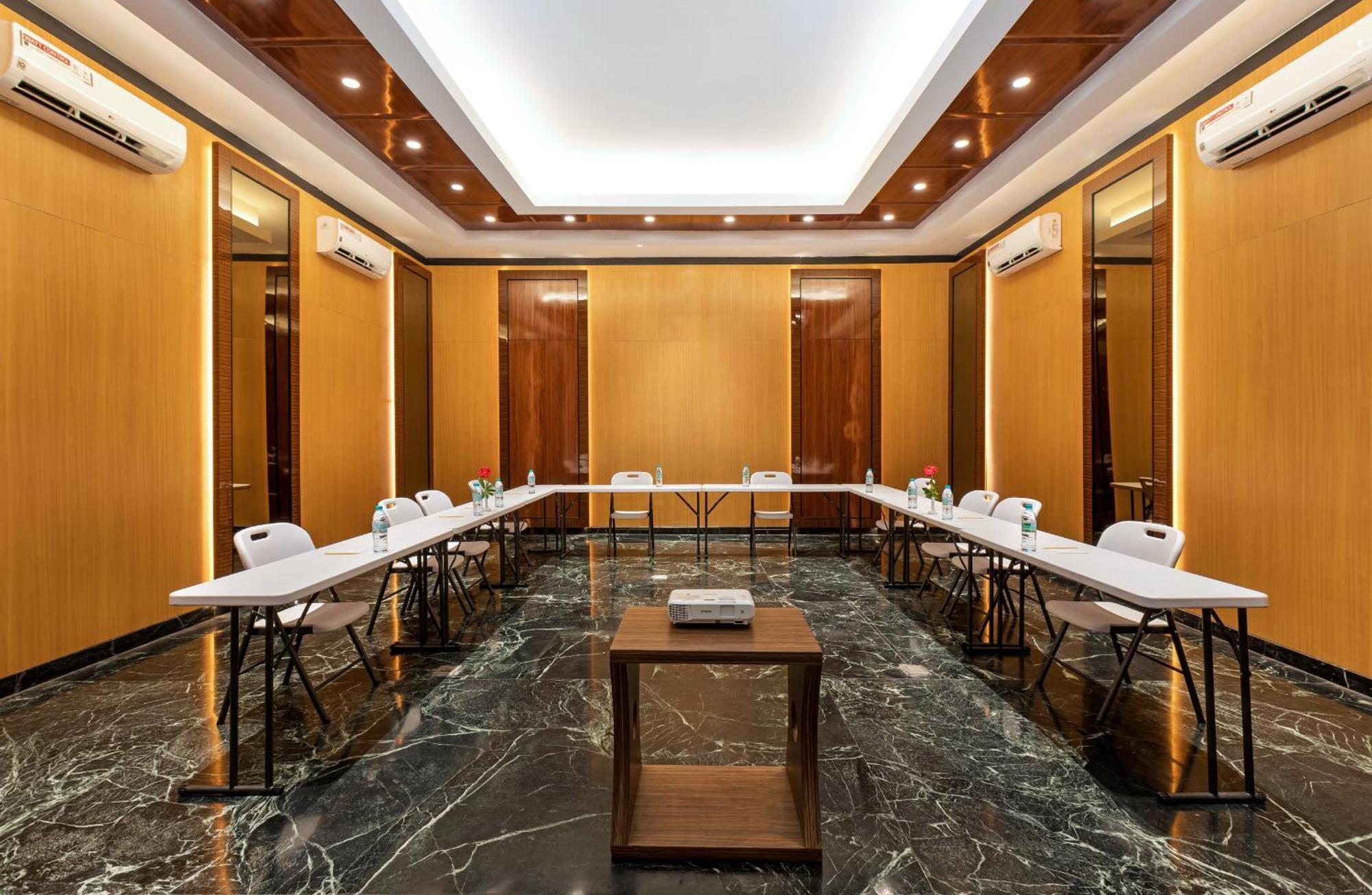Boss Legian Hotel Powered By Archipelago Exteriör bild