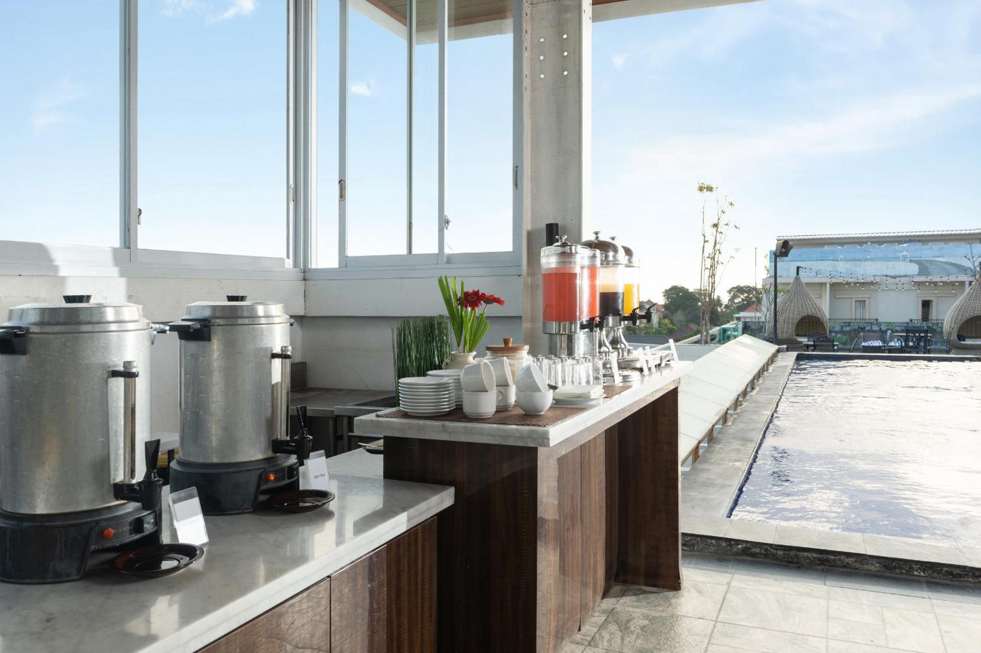 Boss Legian Hotel Powered By Archipelago Exteriör bild
